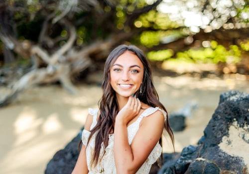 What is the Cost of a Professional Senior Portrait Session in Kailua-Kona, Hawaii?